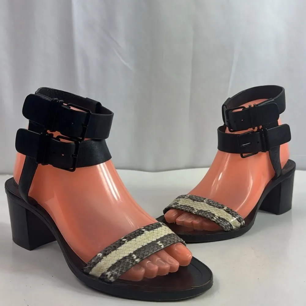 Pour la Victoire‎ Dagney Double-Buckle City Sandal